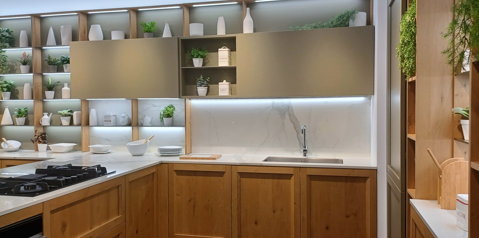 VENETA CUCINE - MILANO