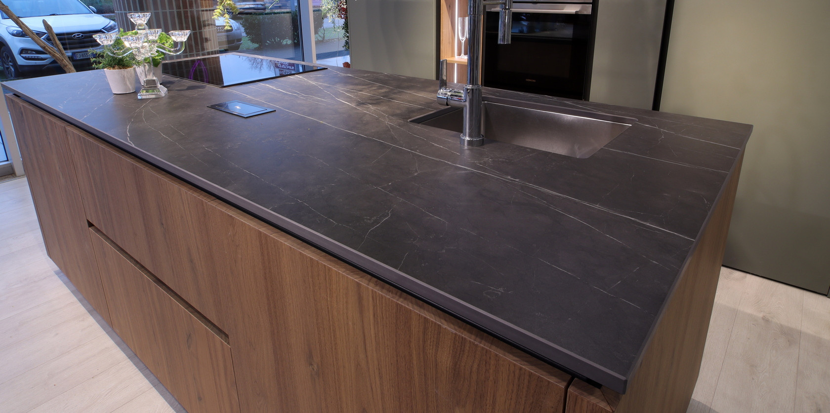 Cucina Lounge noce e laccata verde