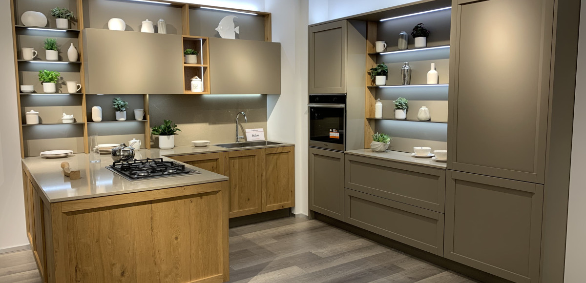 Cucina con penisola modello MILANO