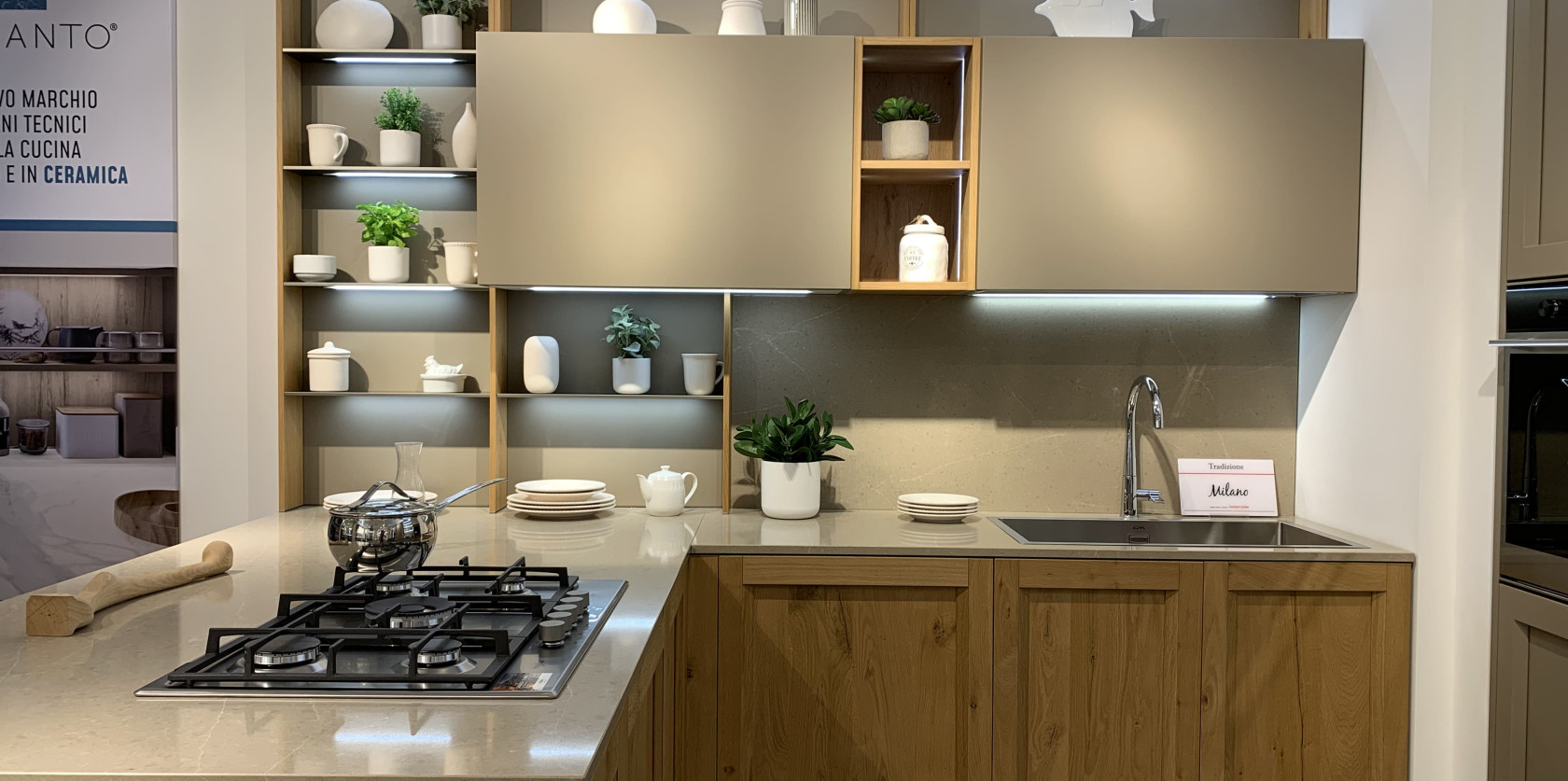 Cucina con penisola modello MILANO