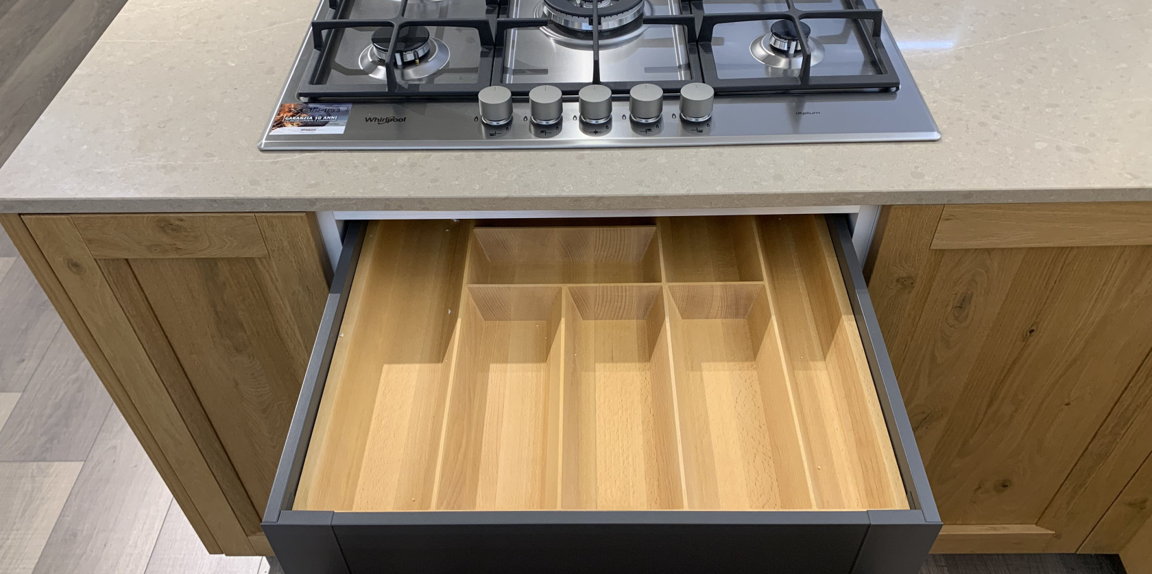 Cucina con penisola modello MILANO