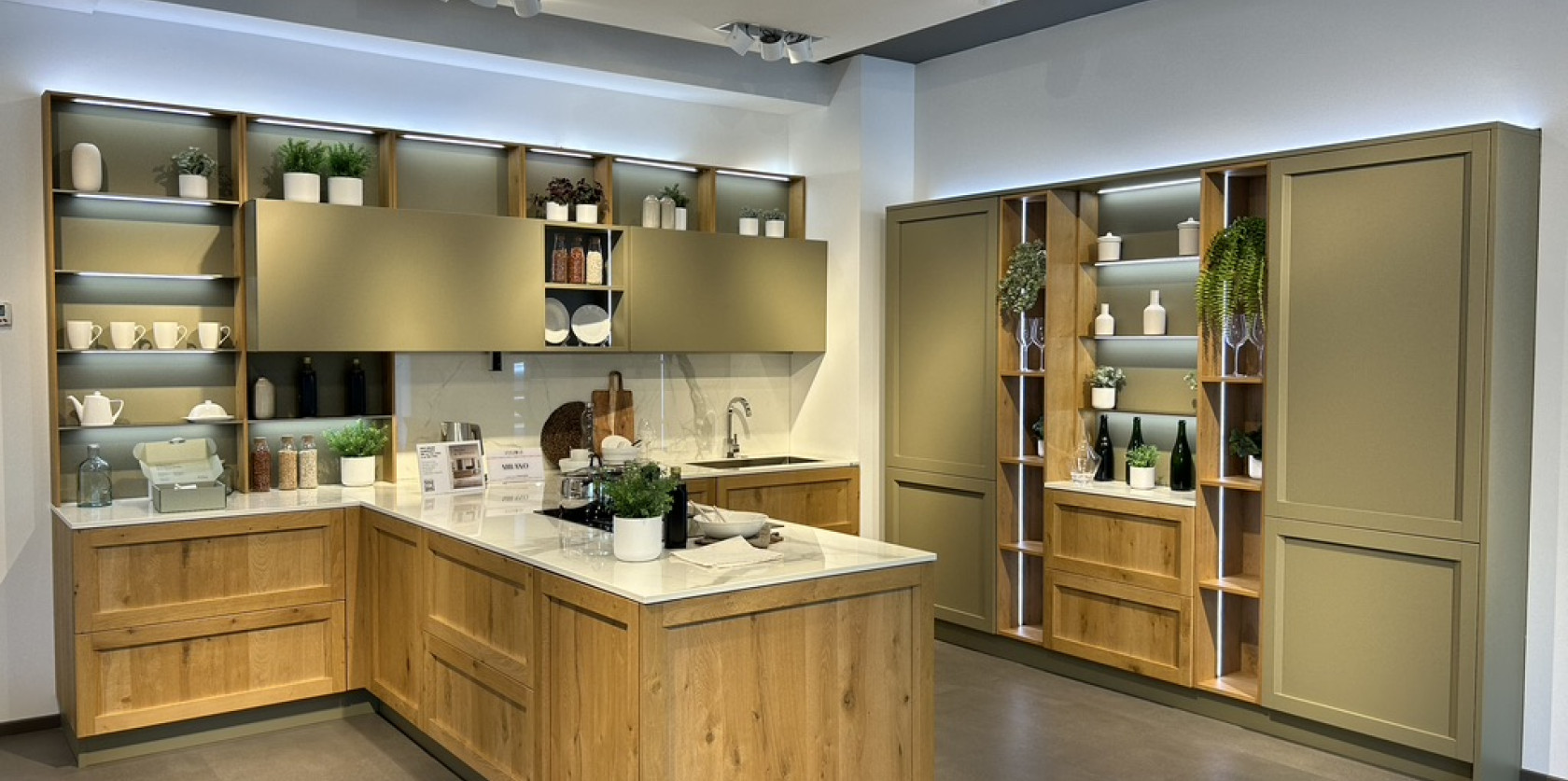 VENETA CUCINE - MILANO