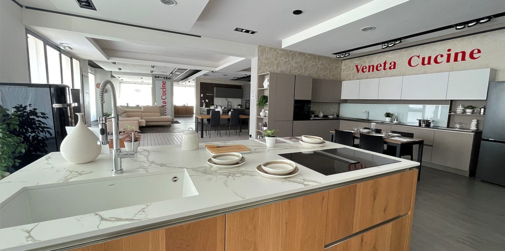 LOUNGE Pro   Laccato e Rovere nodoso