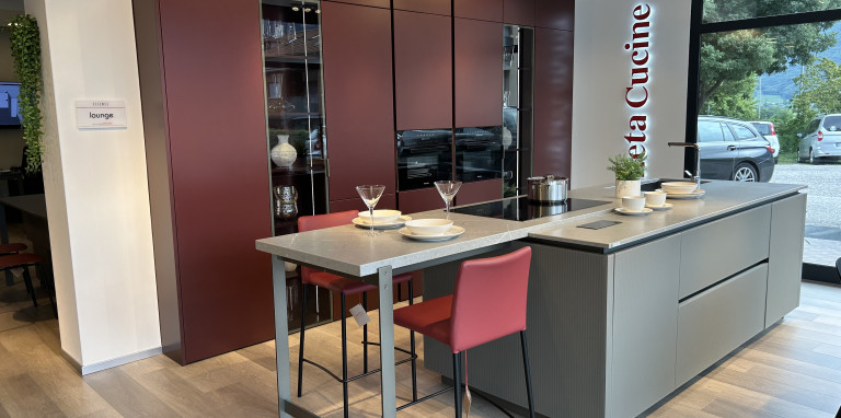 VENETA CUCINE - LOUNGE LACCATO/VETRO