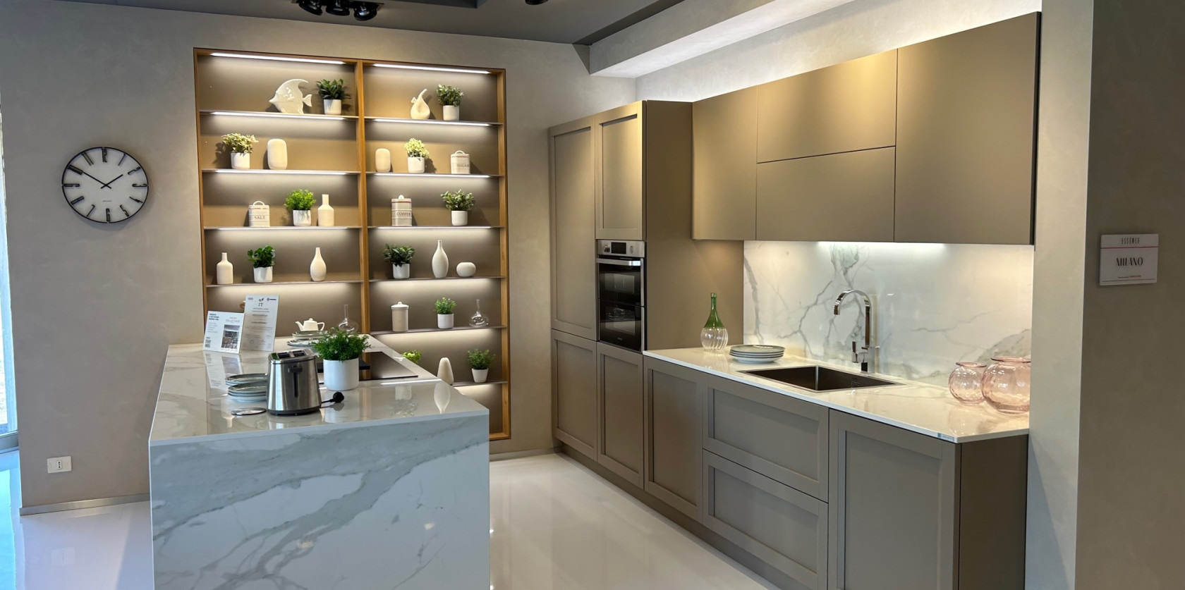 VENETA CUCINE-MILANO