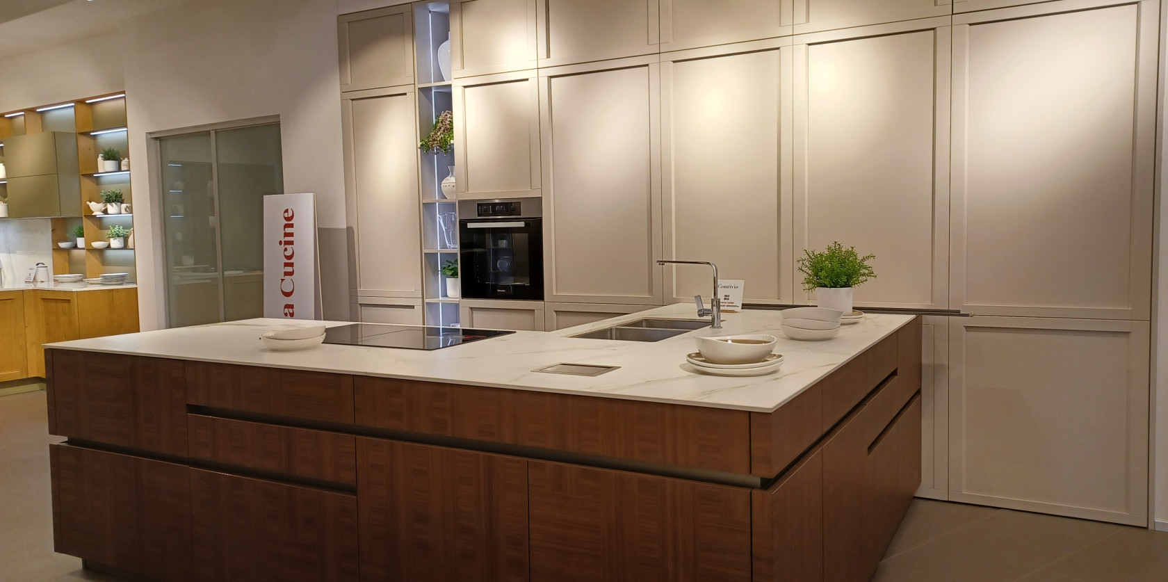 Veneta Cucine-Iconica & Convivio 