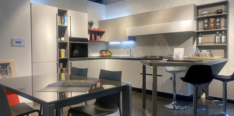 VENETA CUCINE - START TIME J