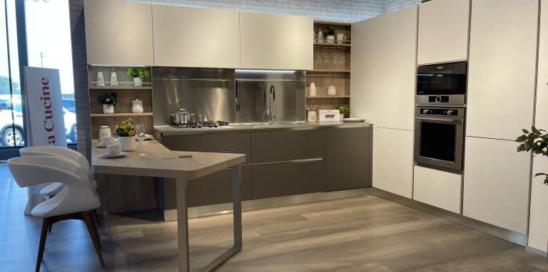 VENETA CUCINE - START TIME J