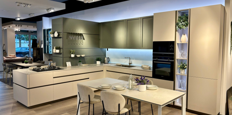 VENETA CUCINE - ICONICA