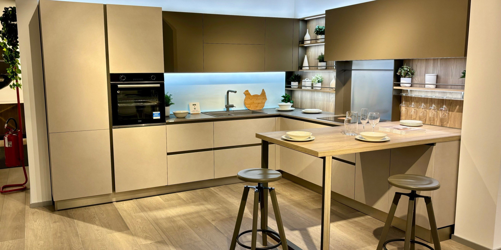 VENETA CUCINE - START TIME J