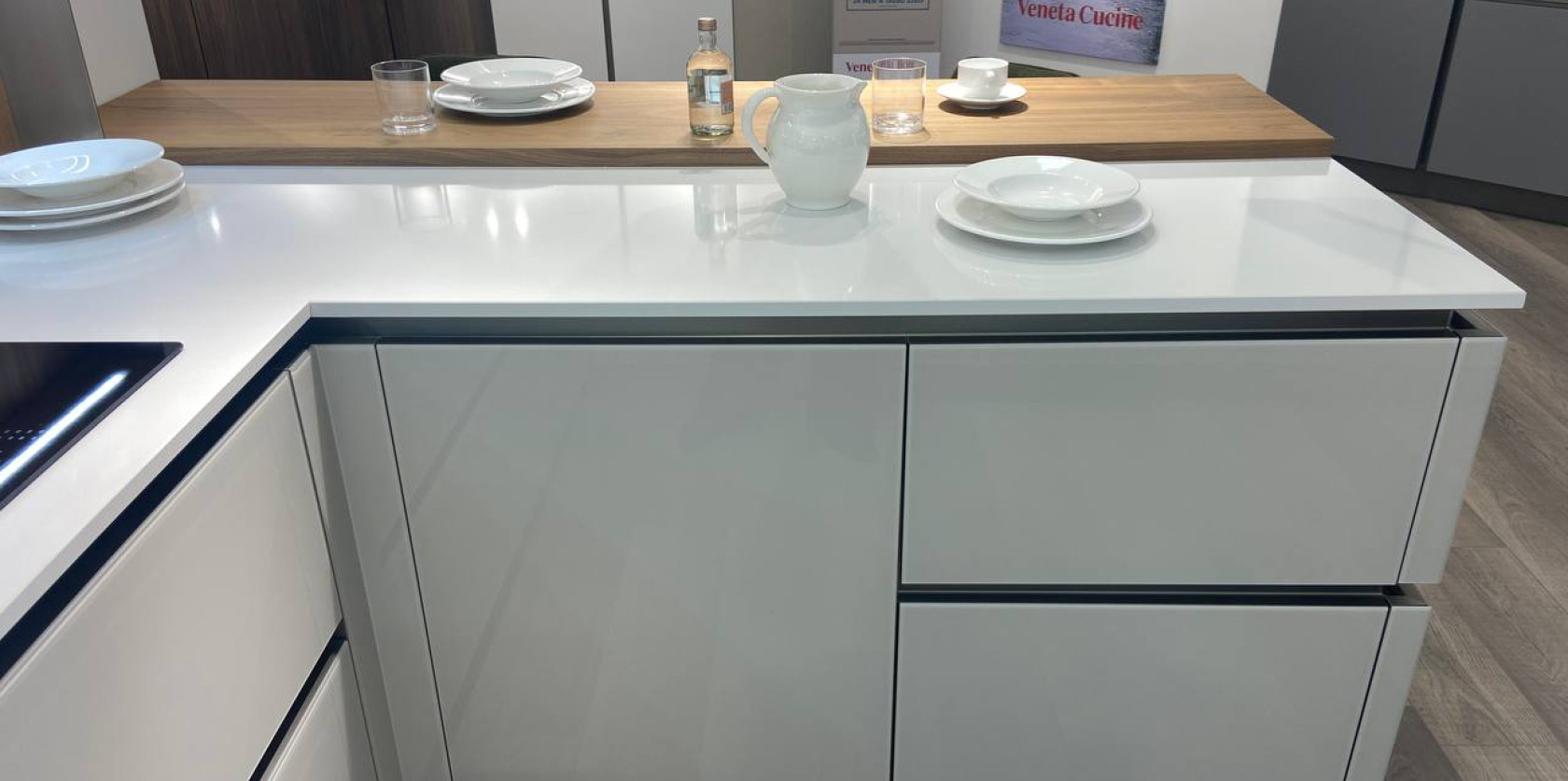 Cucina con penisola modello RIFLEX