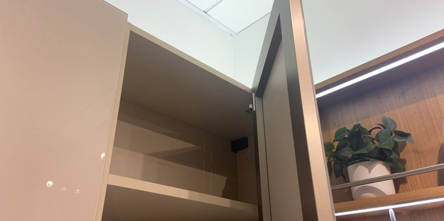 Cucina con penisola modello RIFLEX