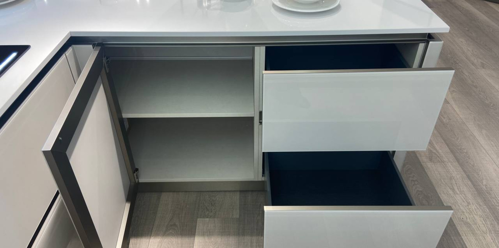 Cucina con penisola modello RIFLEX