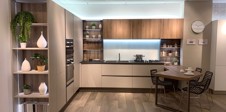 Cucina ad angolo con snack modello START TIME PRESA