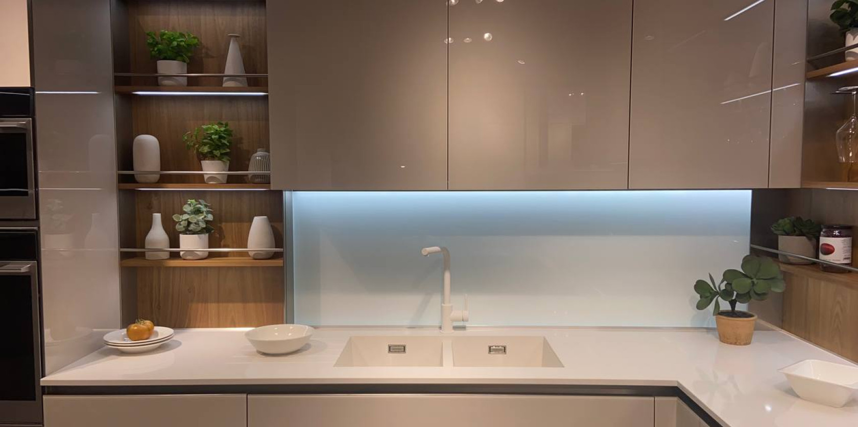 Cucina con penisola modello RIFLEX