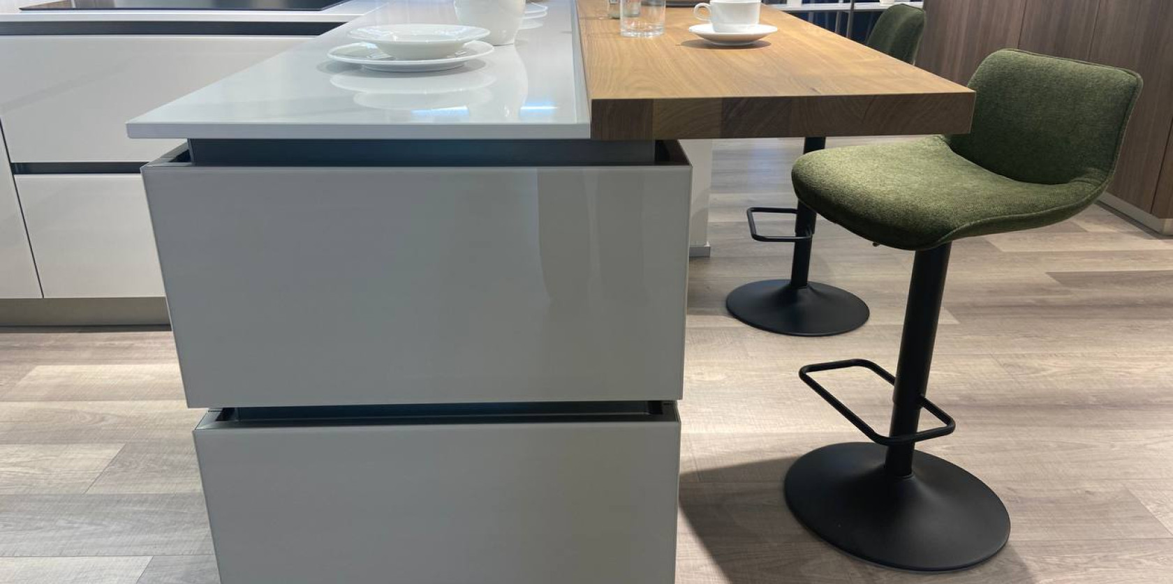 Cucina con penisola modello RIFLEX