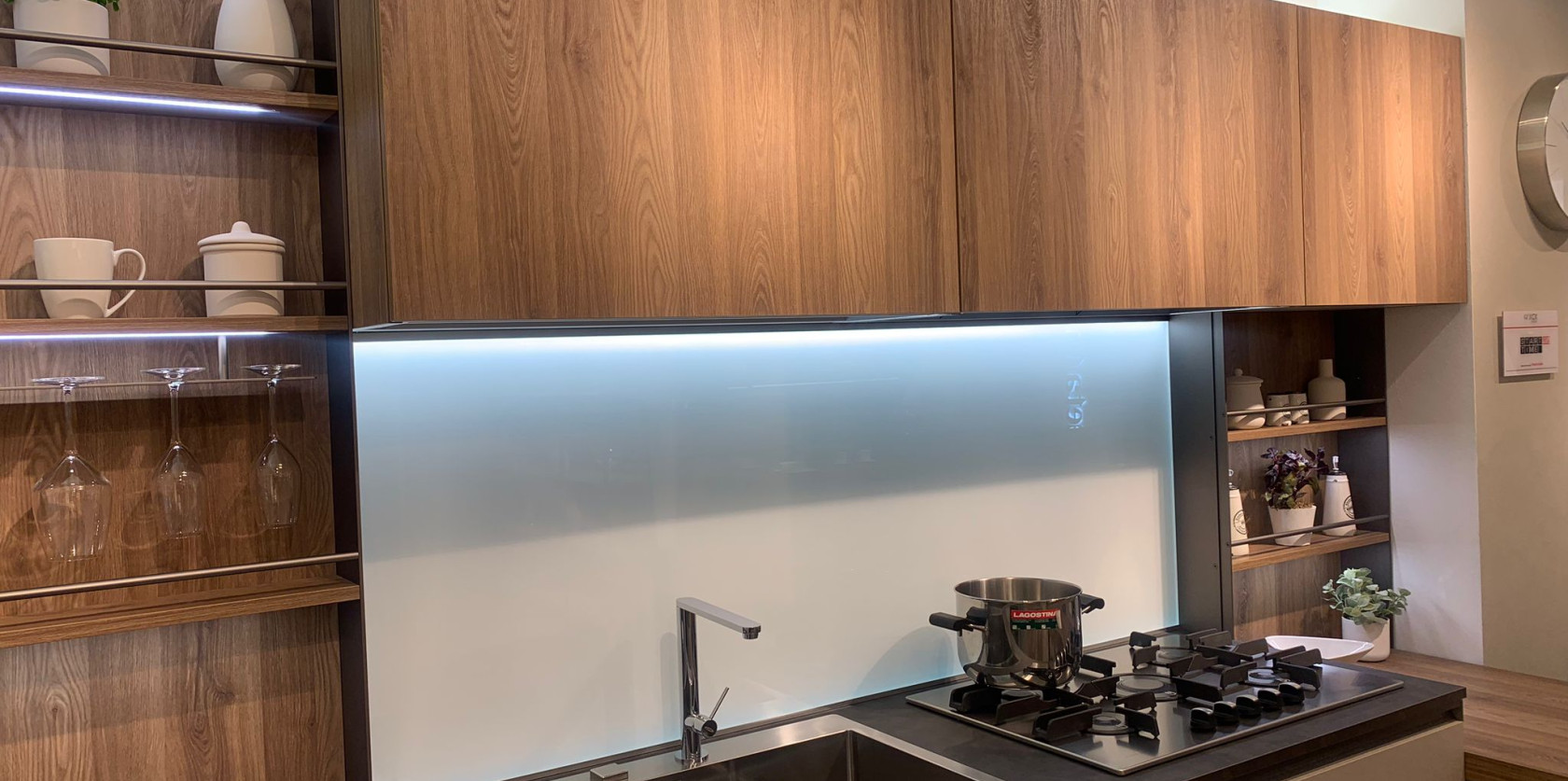 Cucina ad angolo con snack modello START TIME PRESA