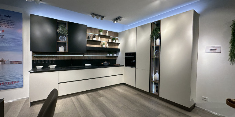 Veneta Cucine - Modello Start Time J 2