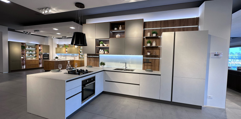 Veneta Cucine - Modello Start Time J 2