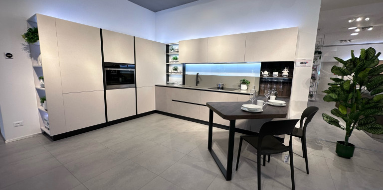 Veneta Cucine - Modello Start Time J 3