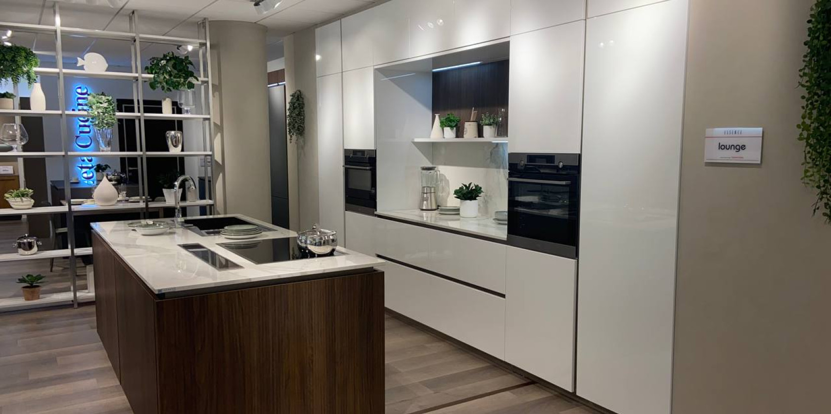 Cucina con isola modello LOUNGE-BIANCA