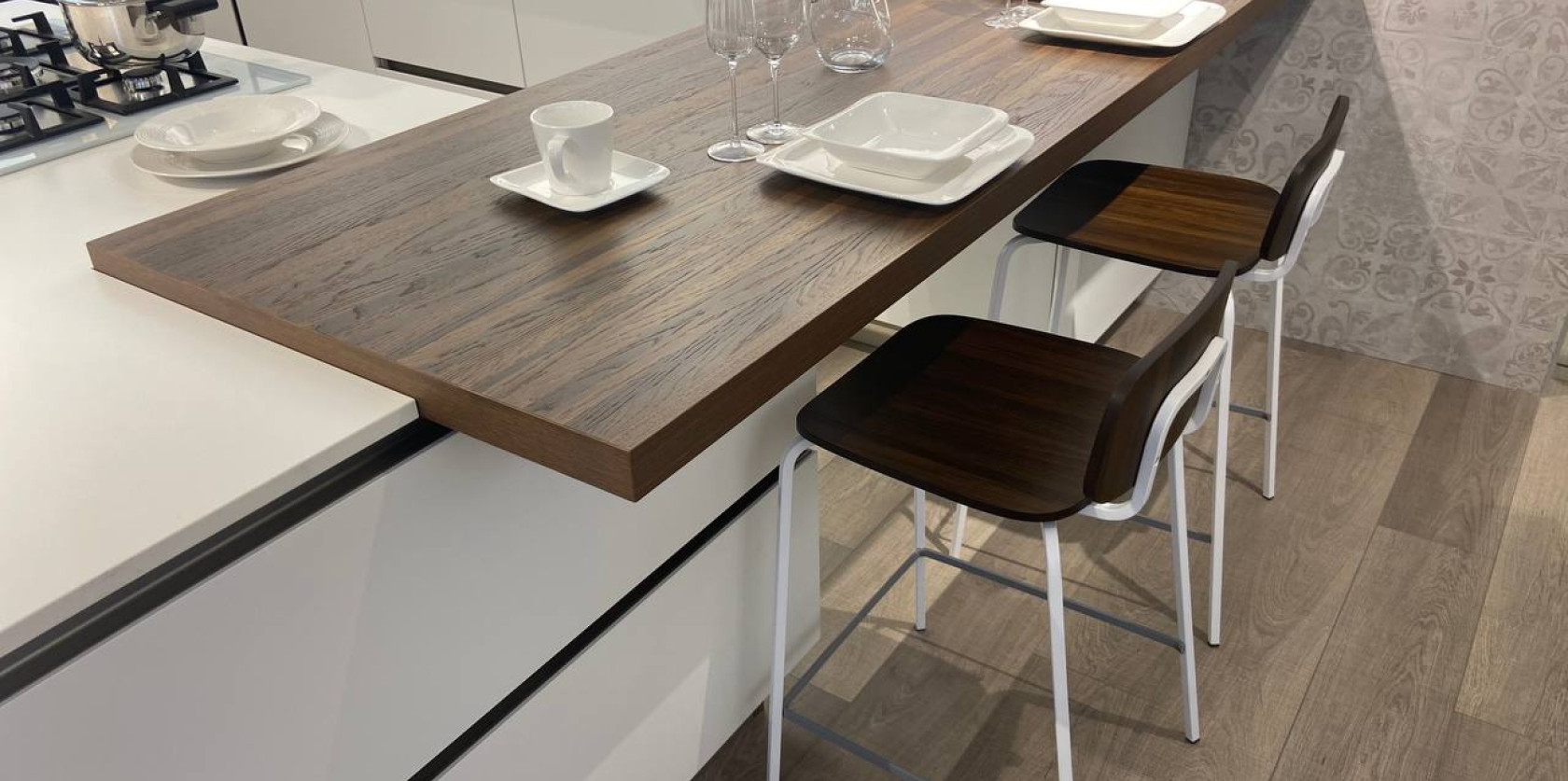 Cucina con isola modello OYSTER PRO