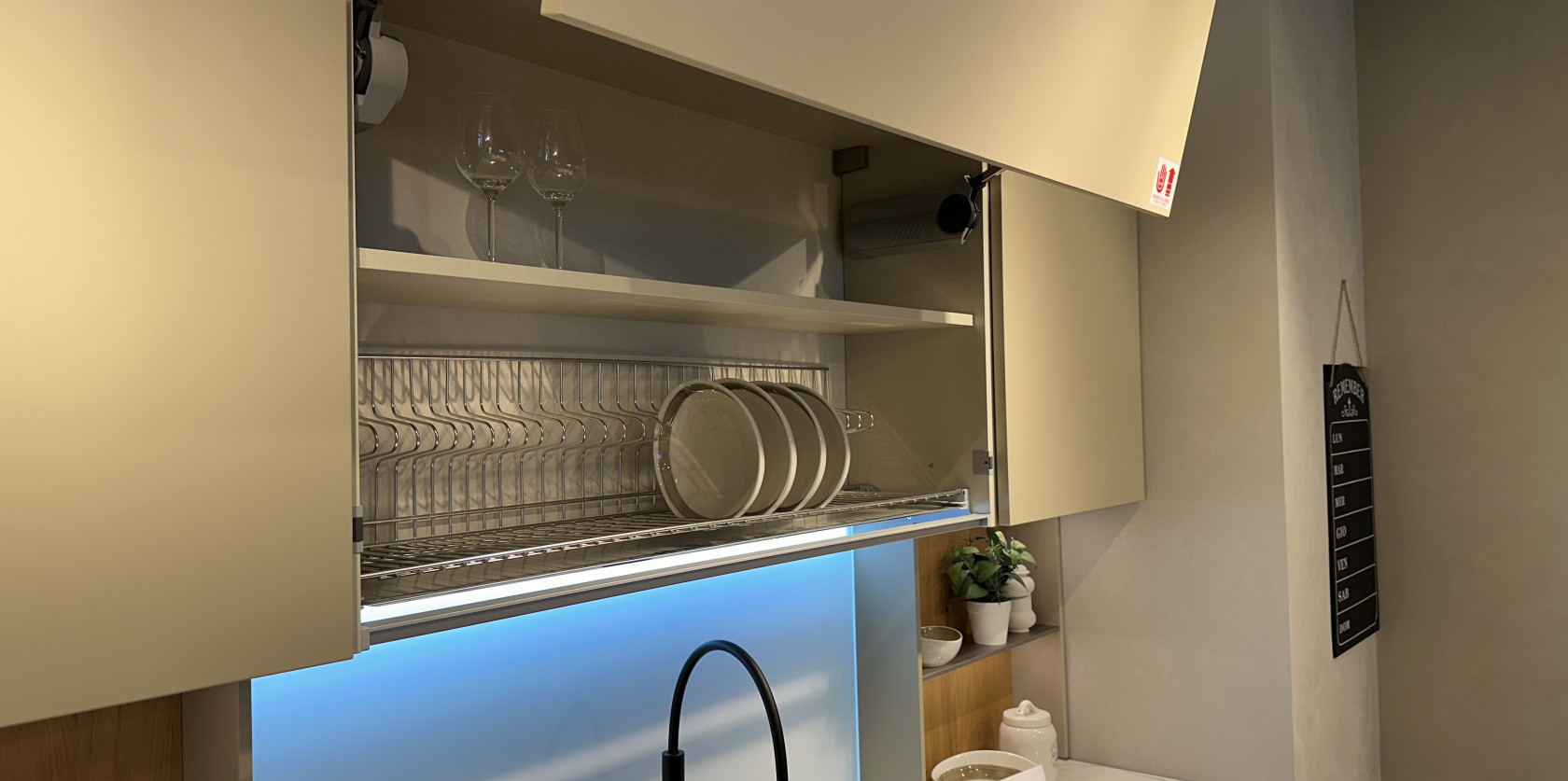 Veneta Cucine - modello Milano