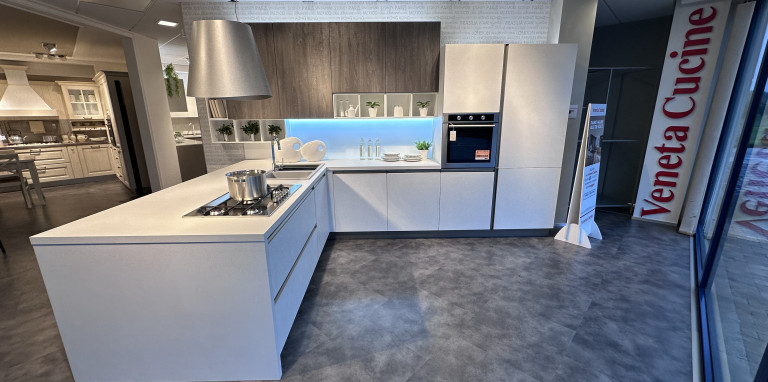 Veneta Cucine - Modello Start Time Presa