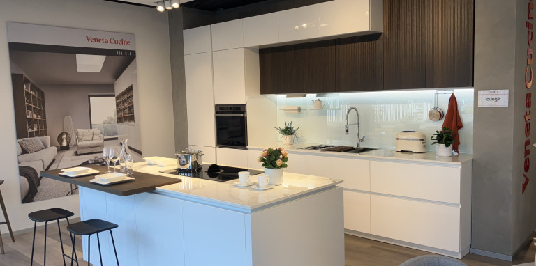 Mod. Lounge laccata lucida - bianca