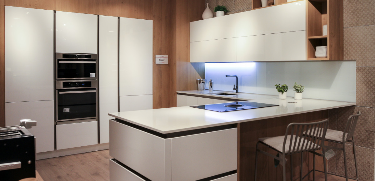 VENETA CUCINE OYSTER PRO BIANCO PURO LUCIDO