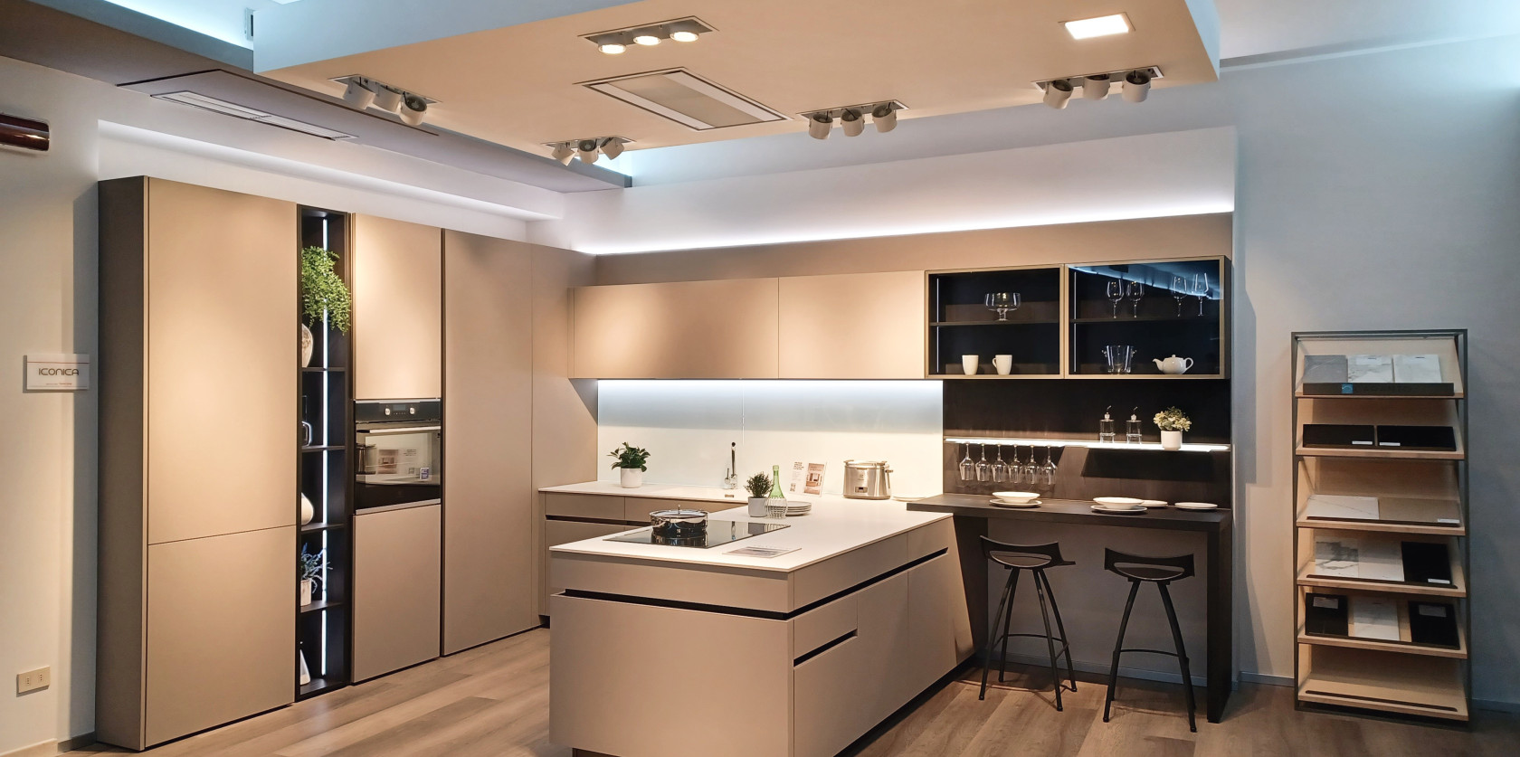 Mod. Iconica - marrone soft