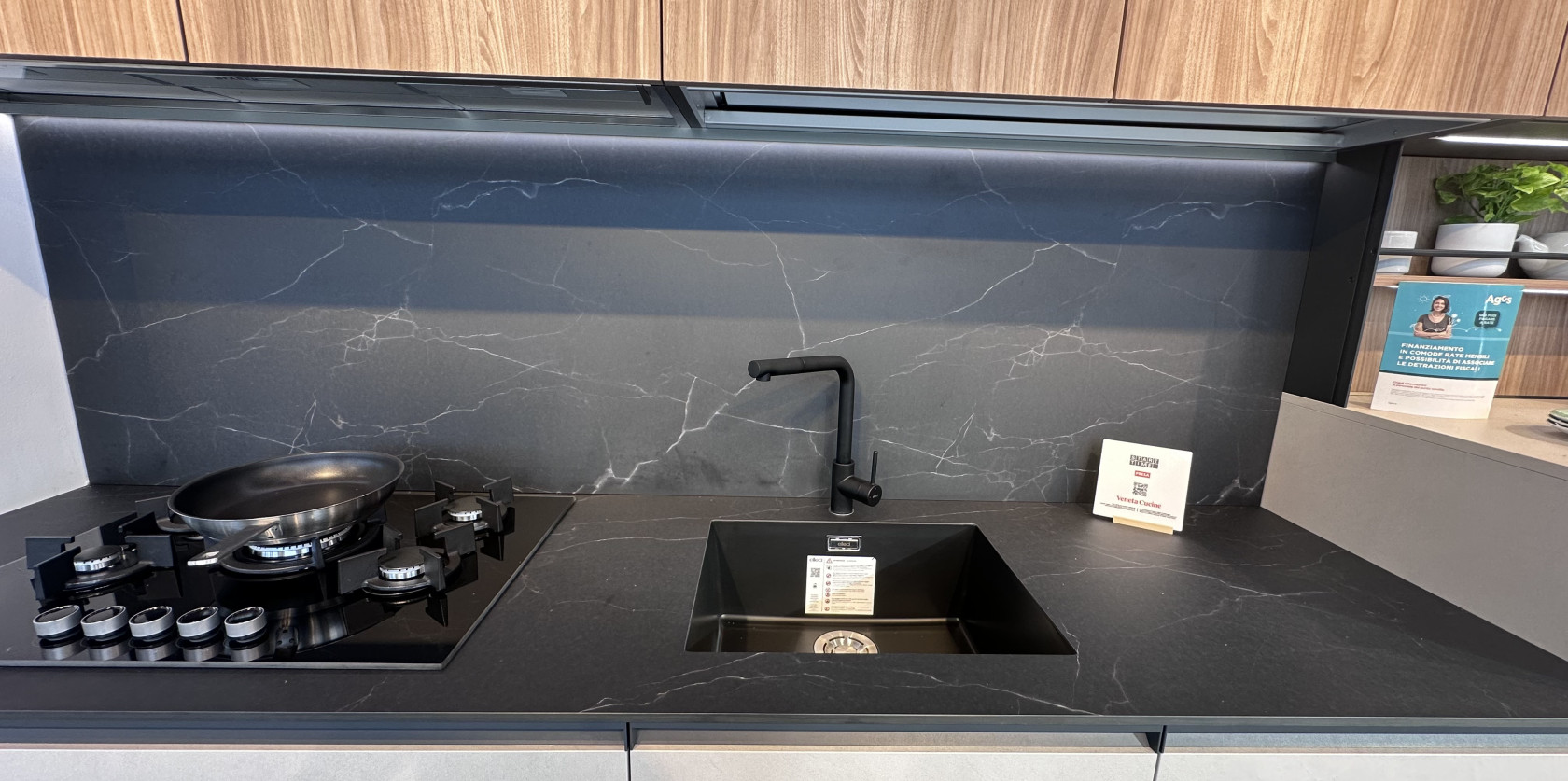 Veneta Cucine - Modello Start Time Presa