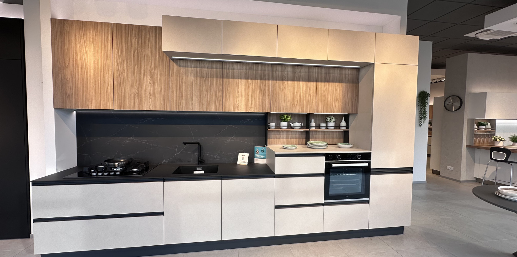 Veneta Cucine - Modello Start Time Presa