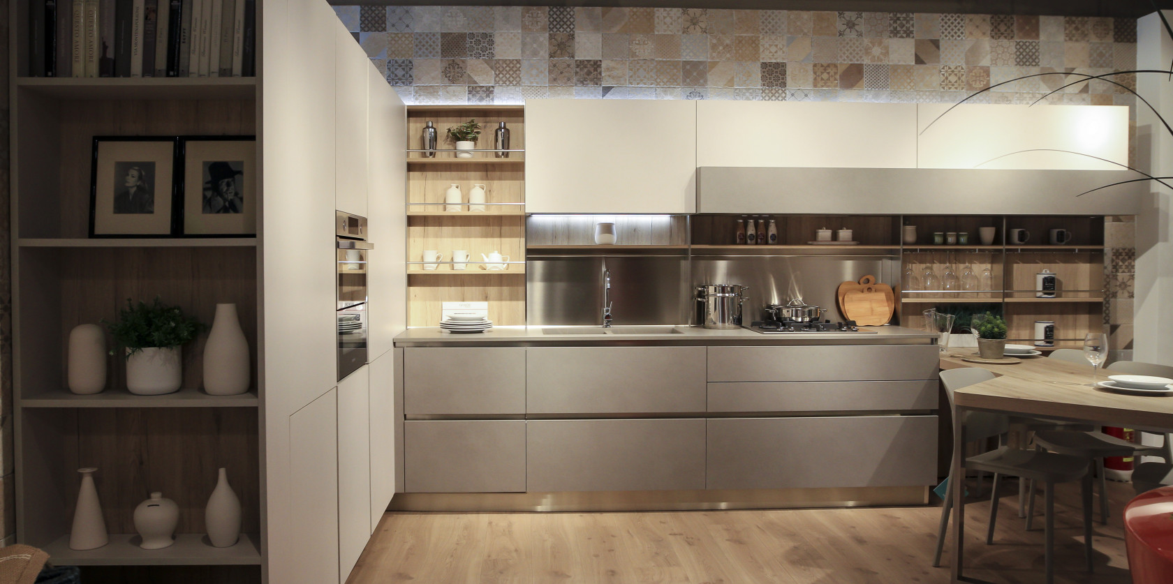 VENETA CUCINE START TIME J