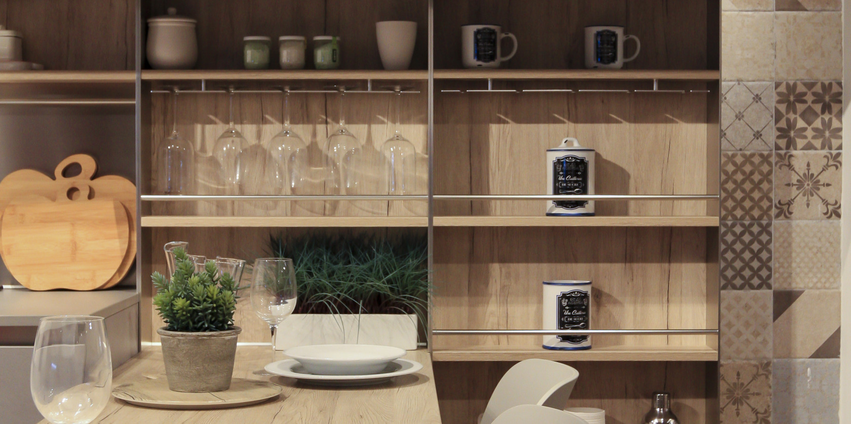 VENETA CUCINE START TIME J