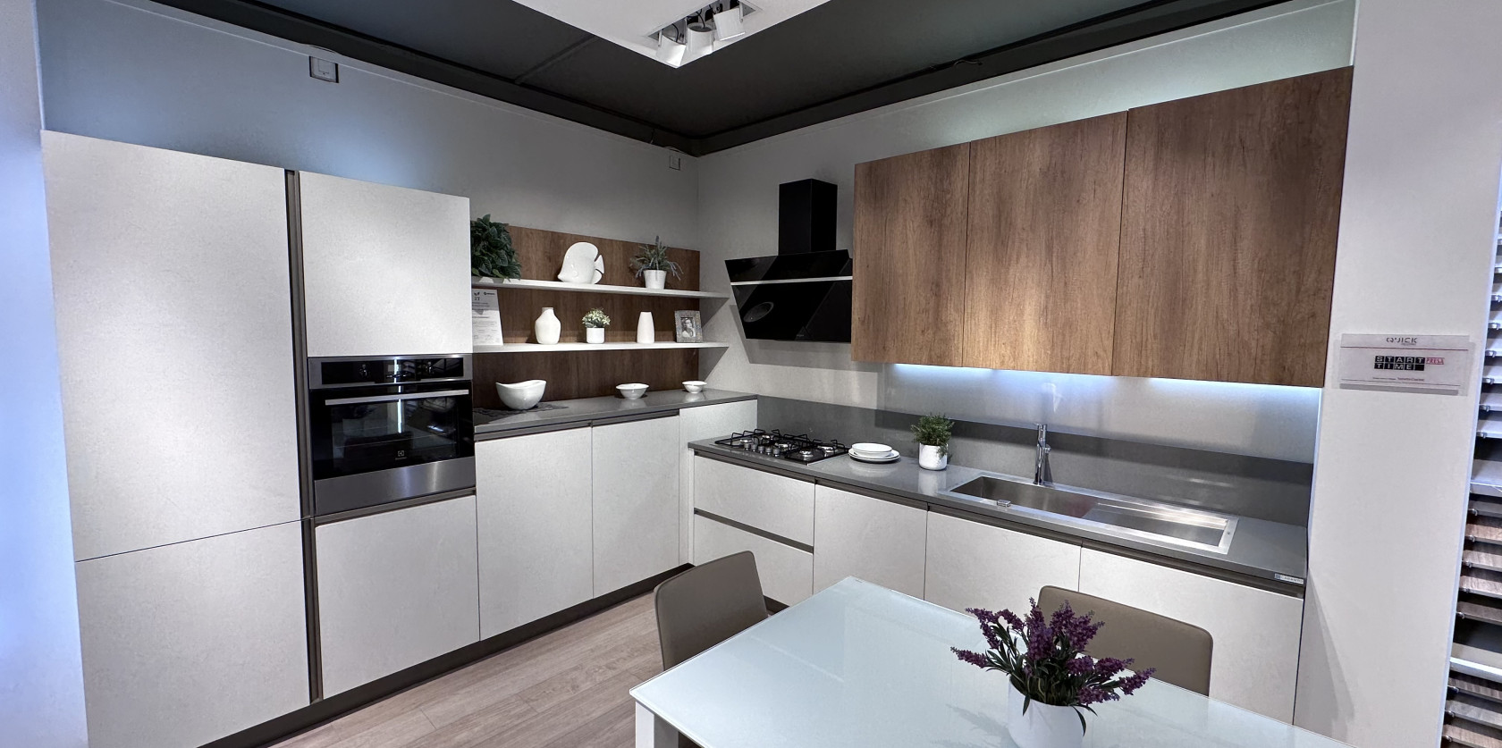 Veneta Cucine - Modello Start Time Presa