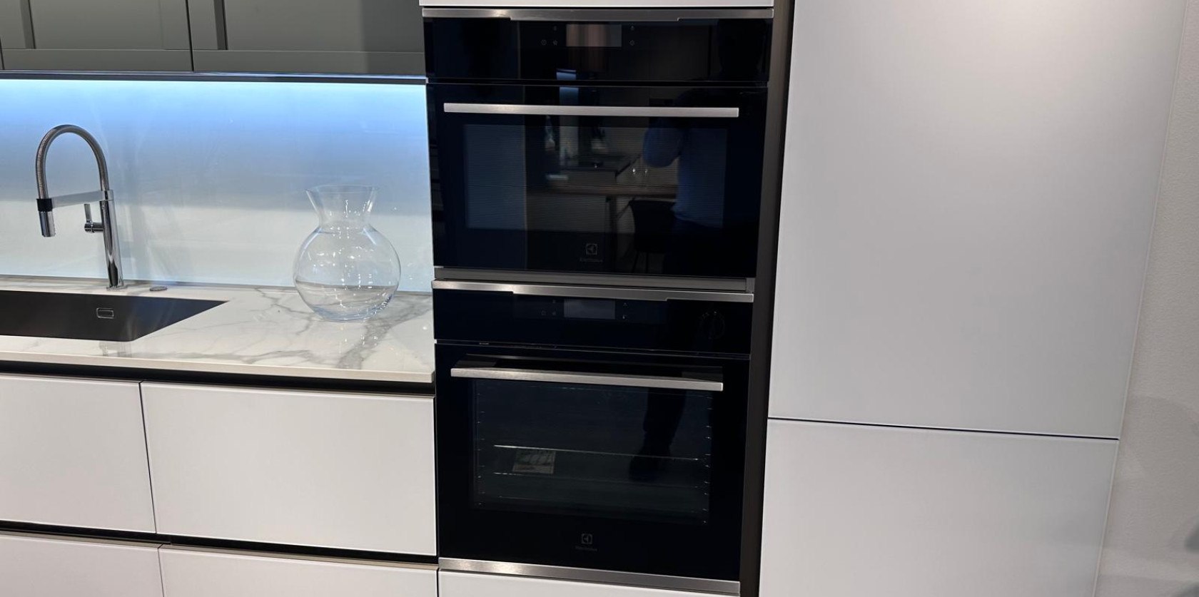 Veneta Cucine - Modello Lounge - Convivio