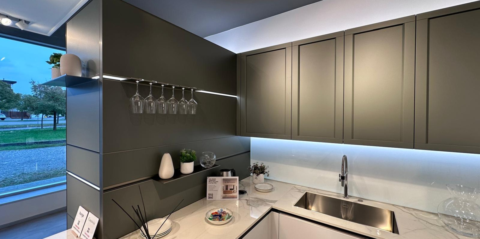 Veneta Cucine - Modello Lounge - Convivio