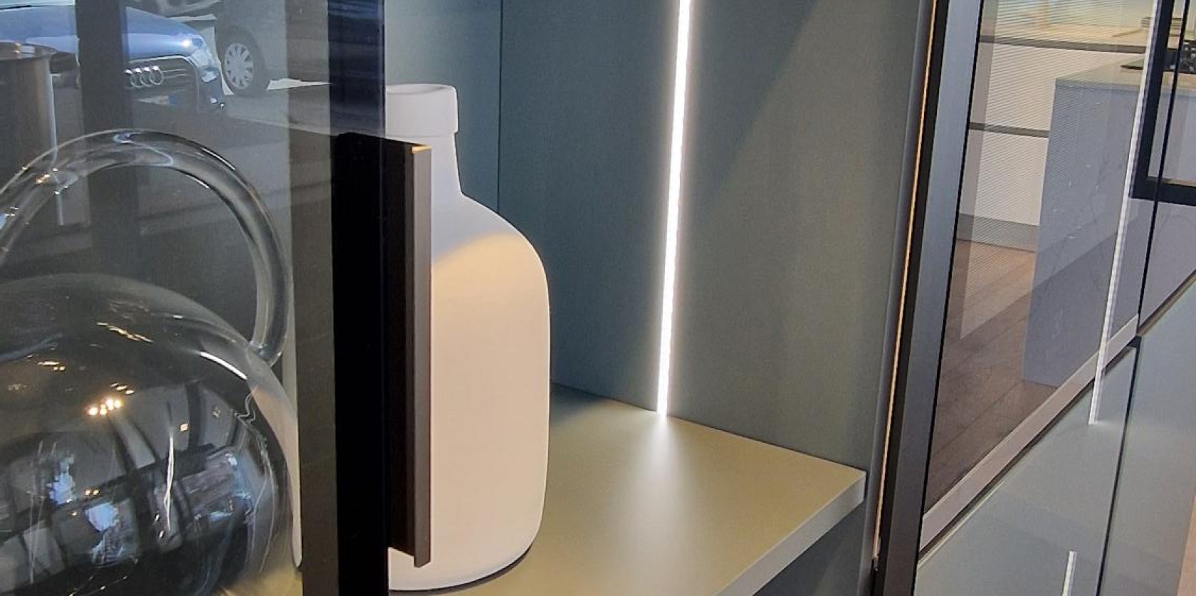 Iconica Vetro Opaco