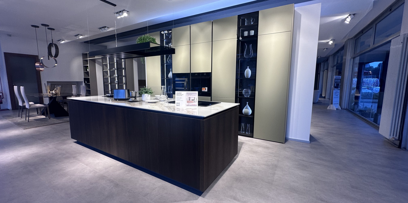 Lounge cannete' rovere scuro e vetro opaco verde militare