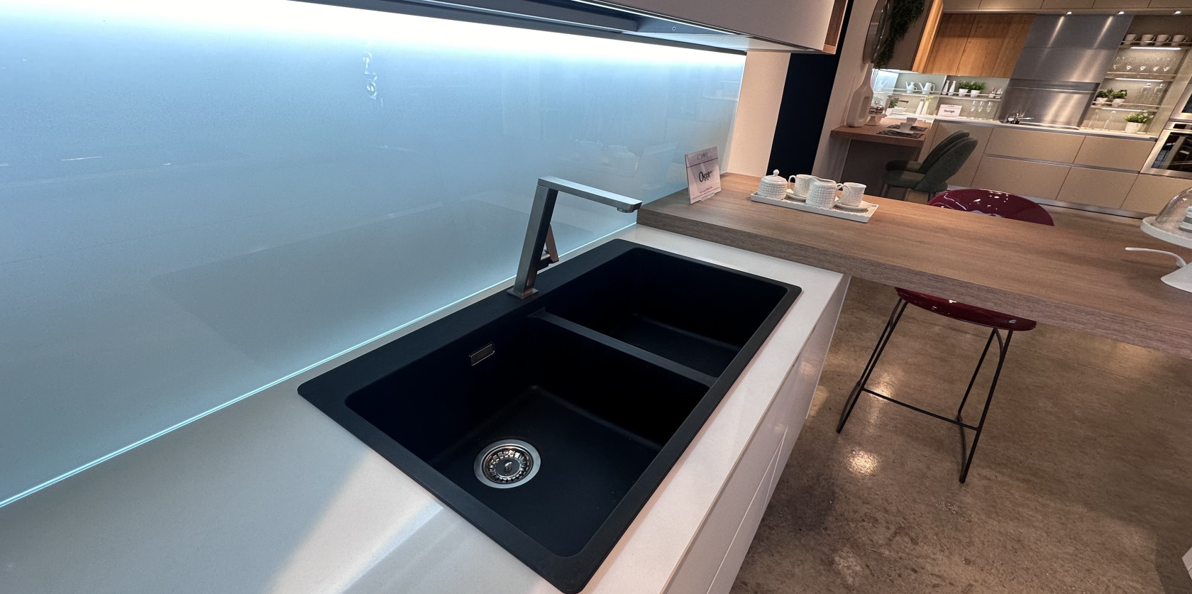 Veneta Cucine - modello Oyster Pro