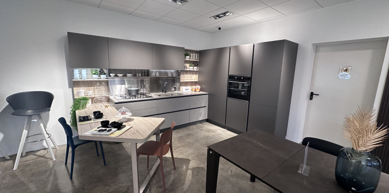 Veneta Cucine - modello Start Time J