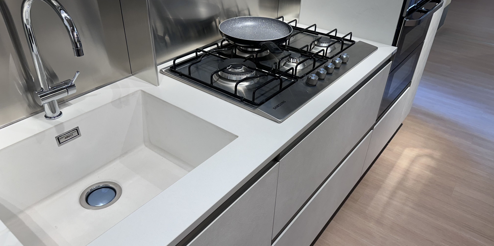 Veneta Cucine - modello Start Time J 1