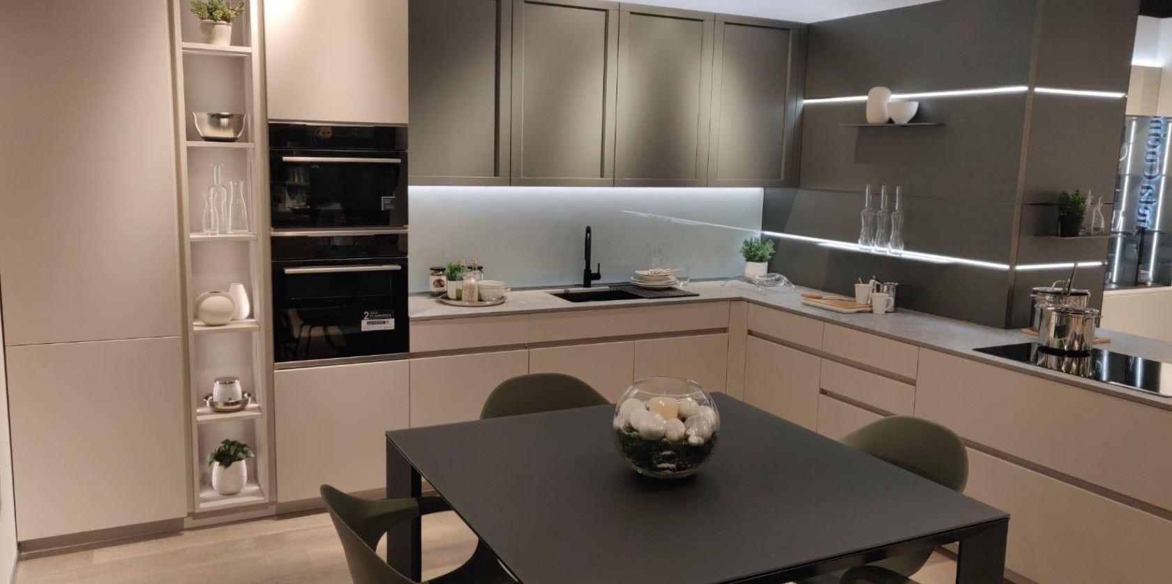 VENETA CUCINE - ICONICA