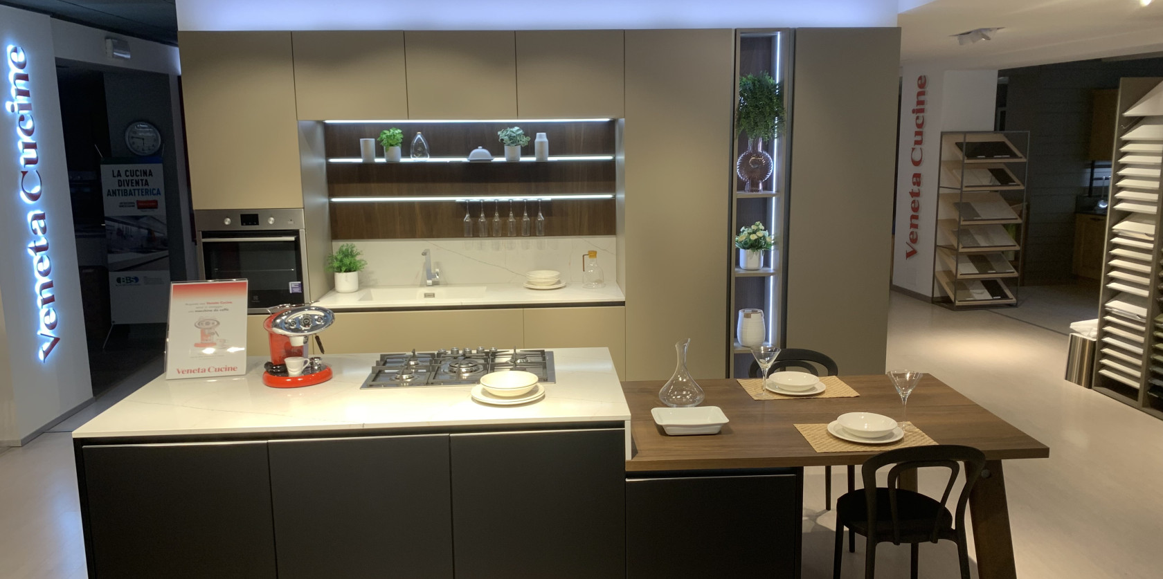 Veneta Cucine - Modello Lounge - Oyster Pro