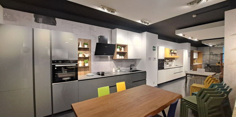 VENETA CUCINE modello LIKE 