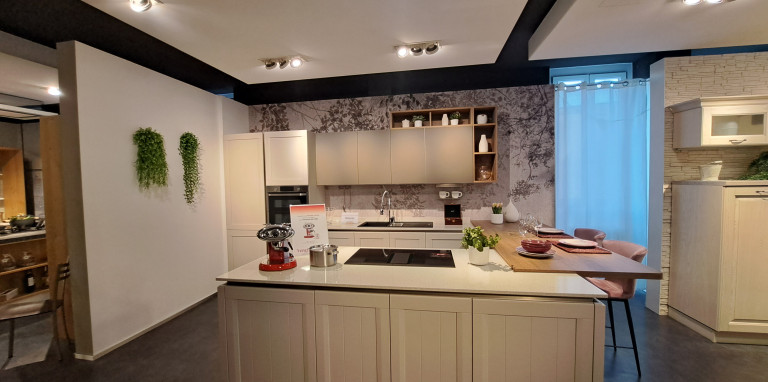 Veneta Cucine modello Armonia, top caranto quartz