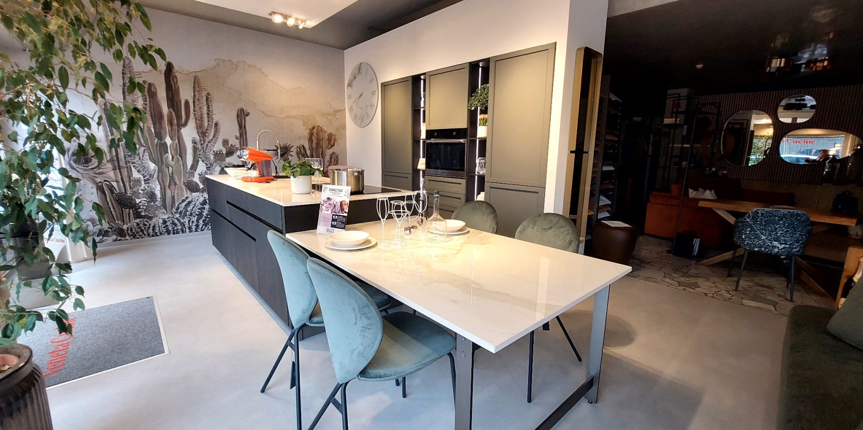 VENETA CUCINE MODELLO CONVIVIO E ICONICA 