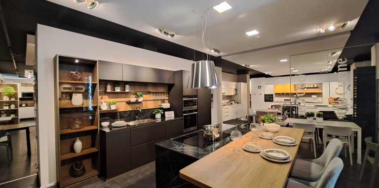 VENETA CUCINE modello LOUNGE 