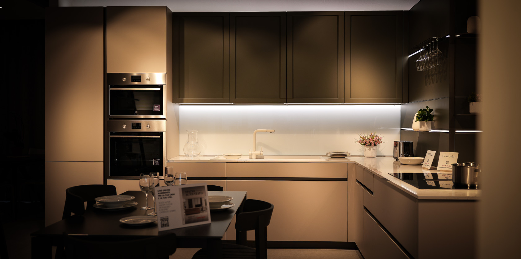 Veneta Cucine - modello Convivio e modello Iconica